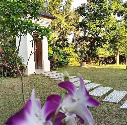Bed & Breakfast Taman Kanti - 2 Bedroom Private With Swimming Pool 4*